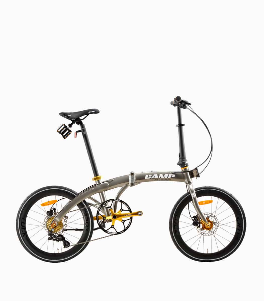 CAMP Chameleon (TITANIUM SILVER) foldable bicycle with reflective tyres right